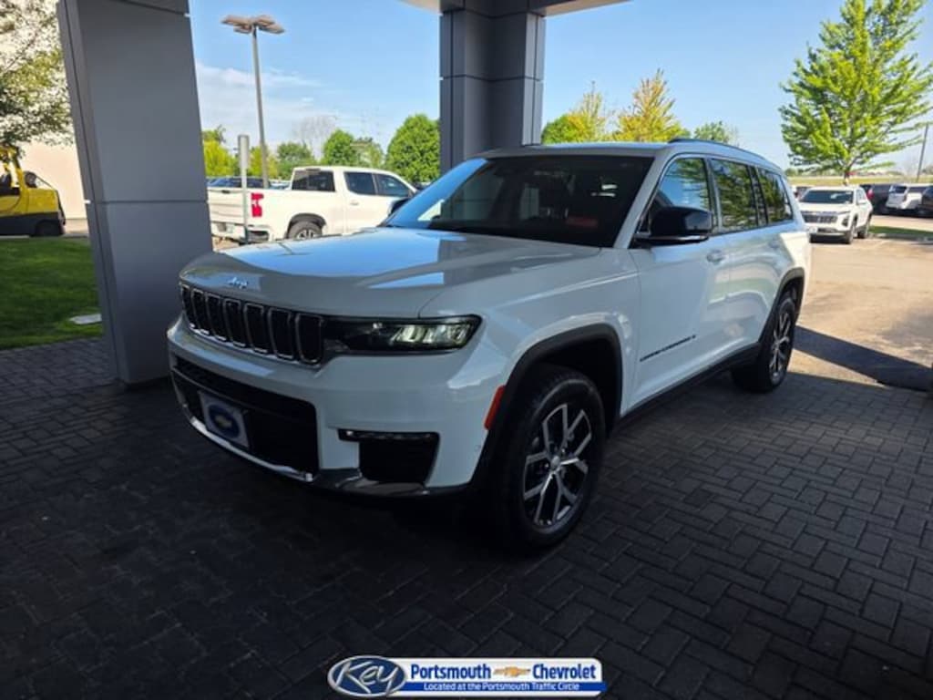 Used 2023 Jeep Grand Cherokee Limited 4x4 SUV
