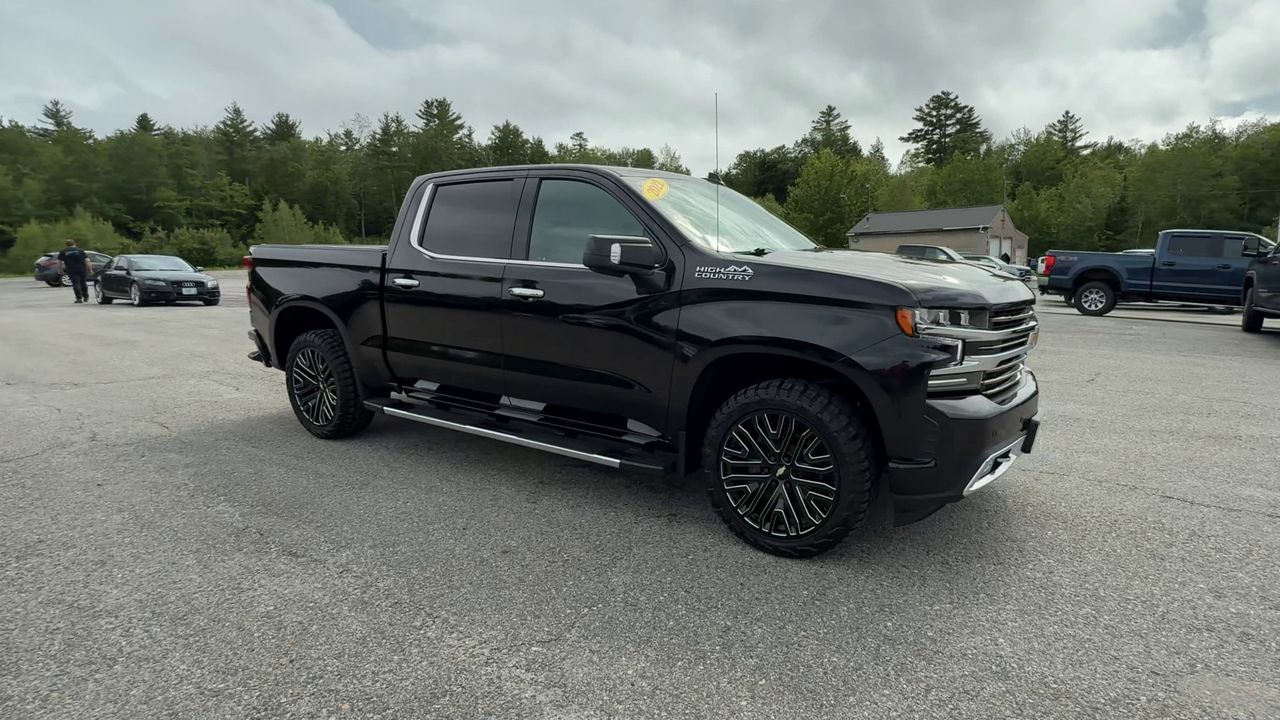 2022 Chevrolet Silverado 1500 High Country photo 2