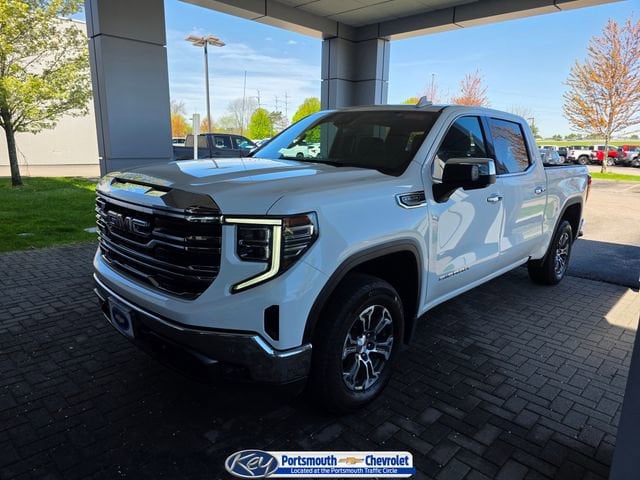 2024 GMC Sierra 4WD Crew Cab Short Box SLT's photo