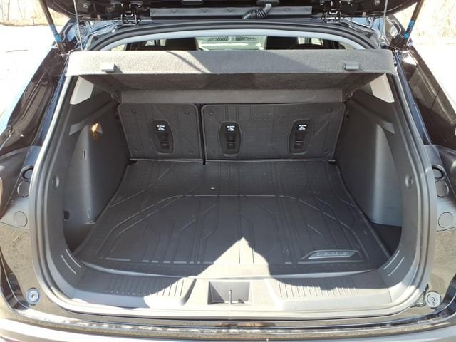 2026 Chevrolet Trax LT - Photo 9