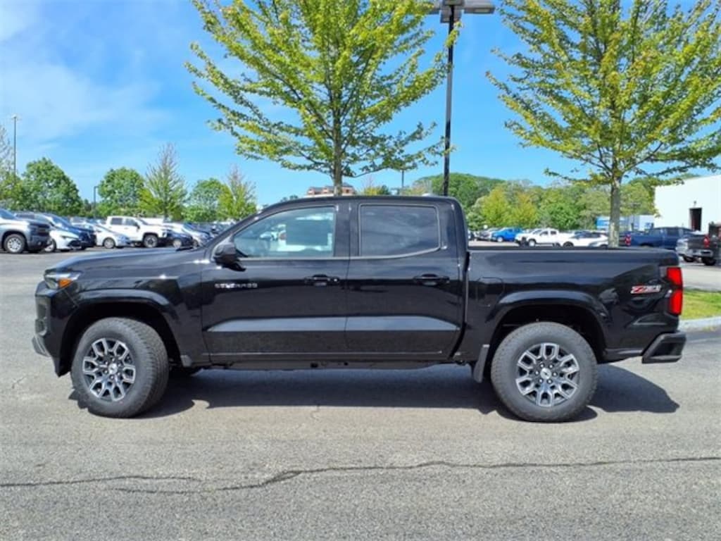 New 2025 Chevrolet Colorado Z71 Truck
