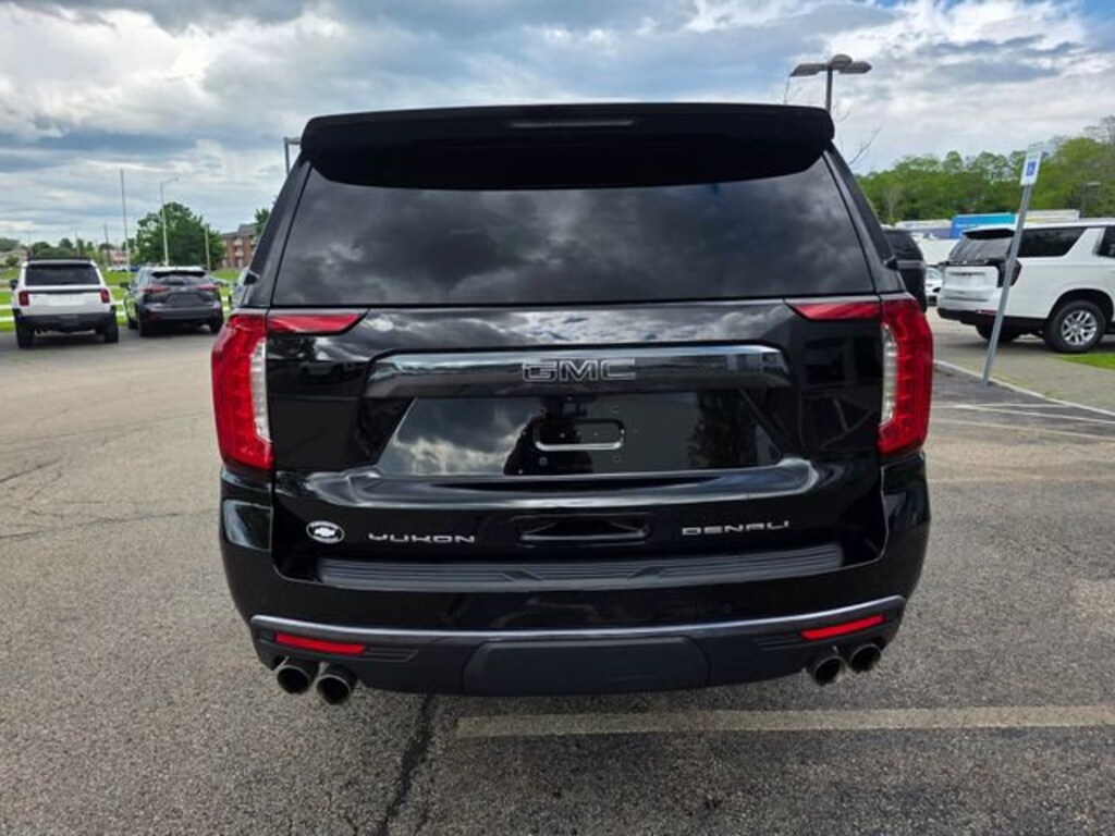 Used 2024 GMC Yukon XL Denali Ultimate SUV