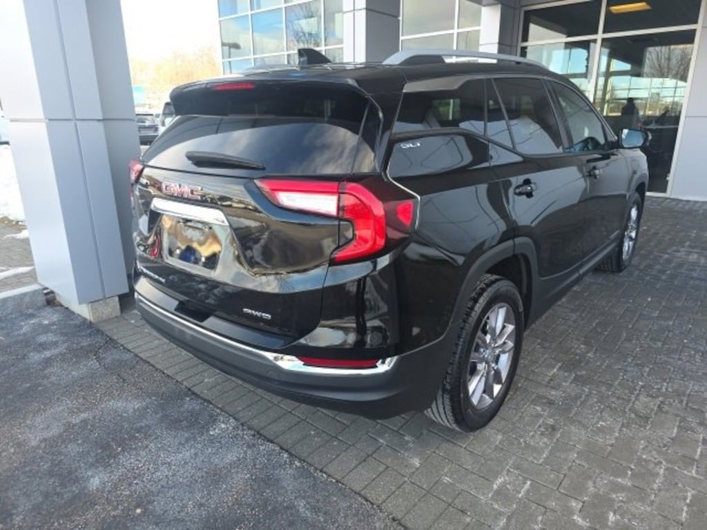 Used 2023 GMC Terrain SLT SUV