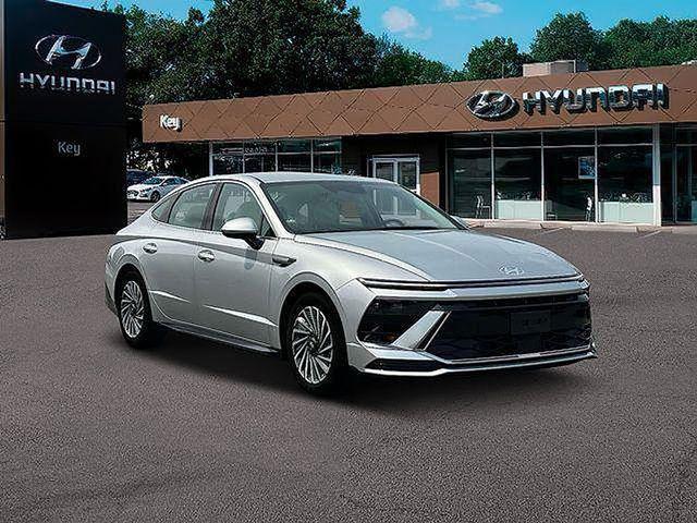 2025 Hyundai Sonata Hybrid Limited - Photo 13