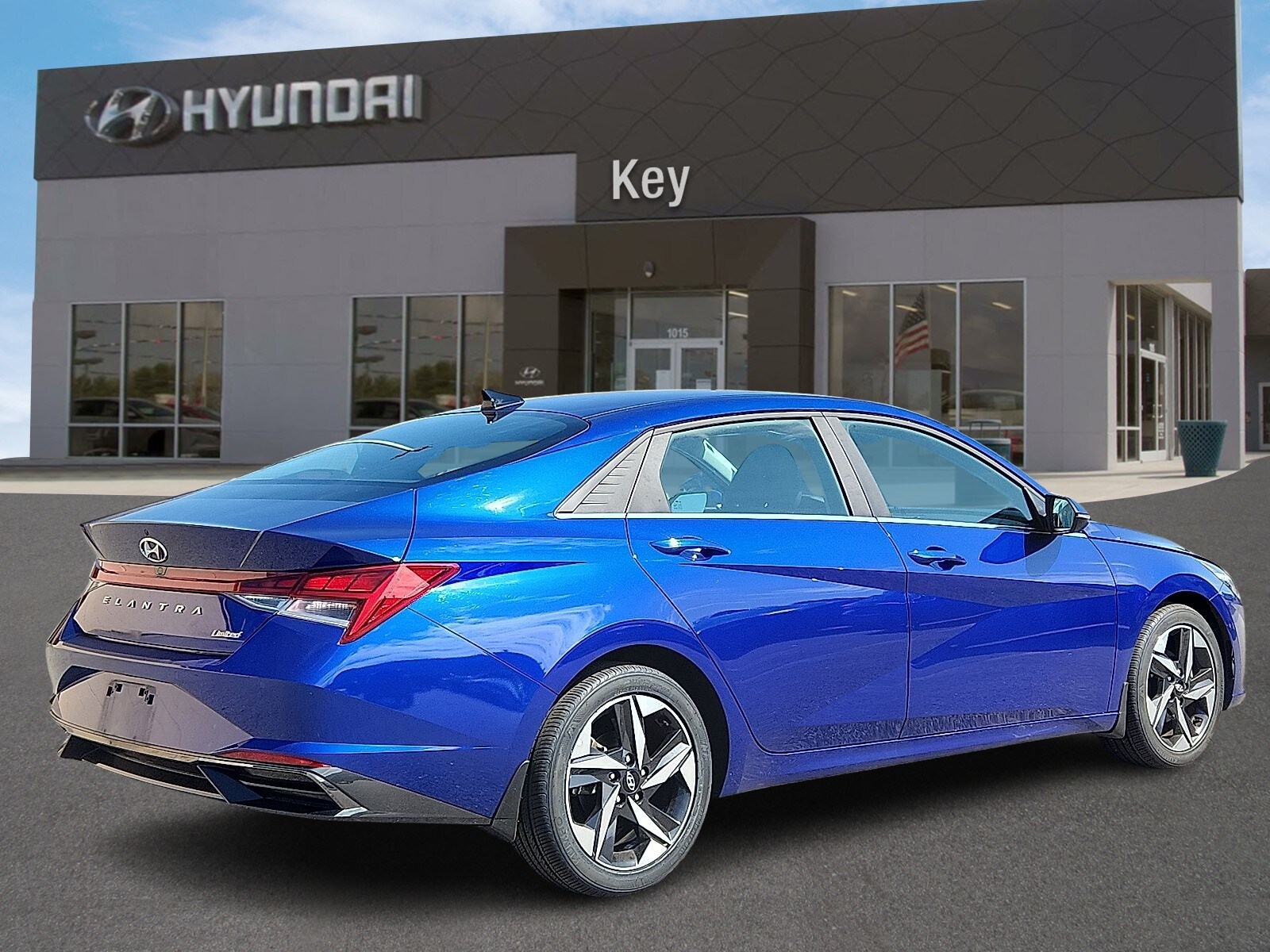 2023 Hyundai Elantra Limited photo 3