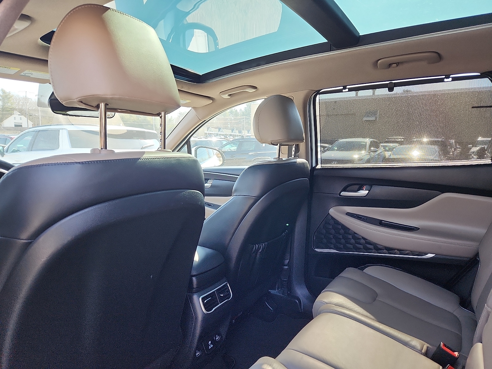 2022 Hyundai Santa Fe Limited - Photo 25