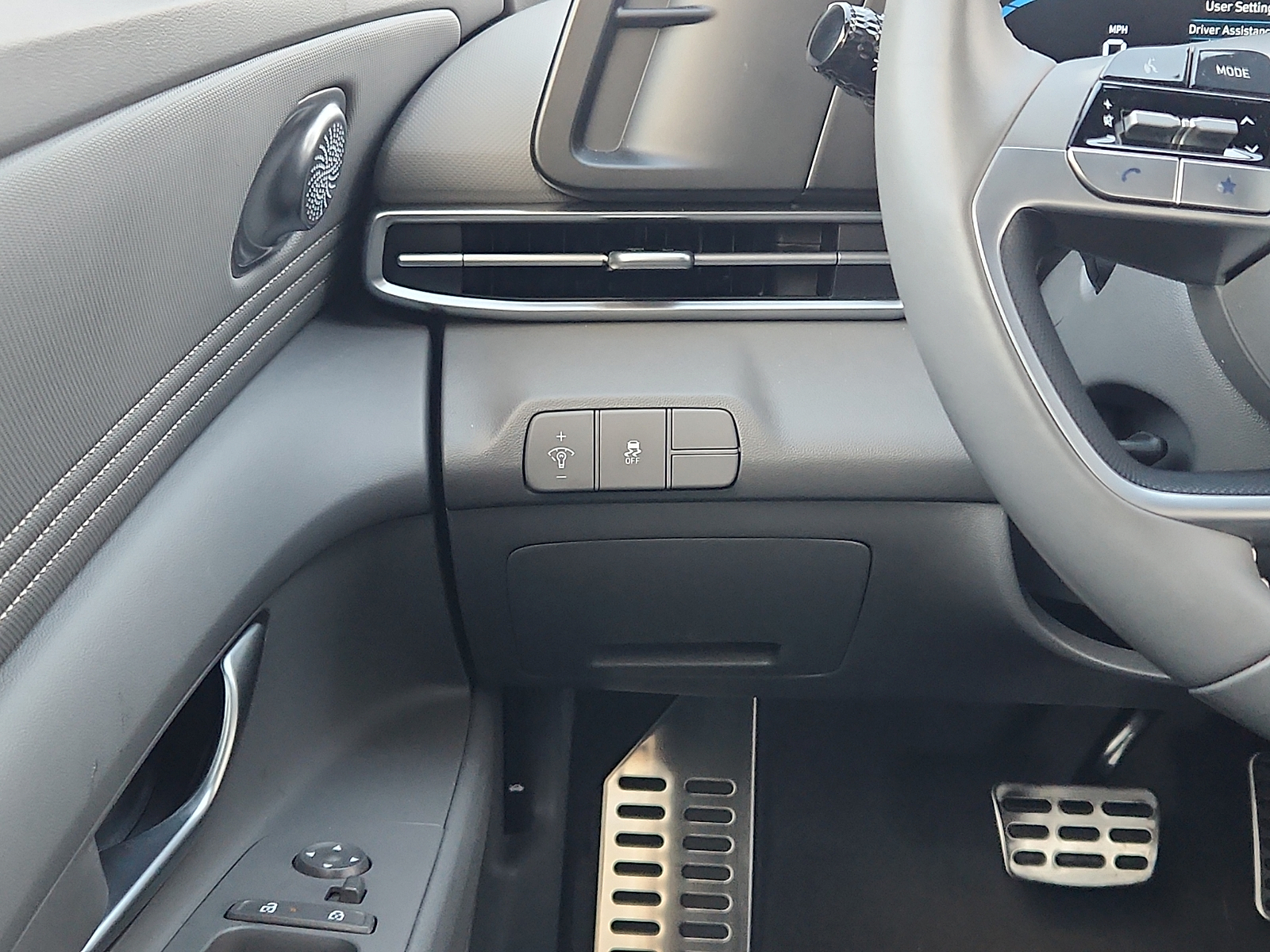 2025 Hyundai Elantra SEL - Photo 13