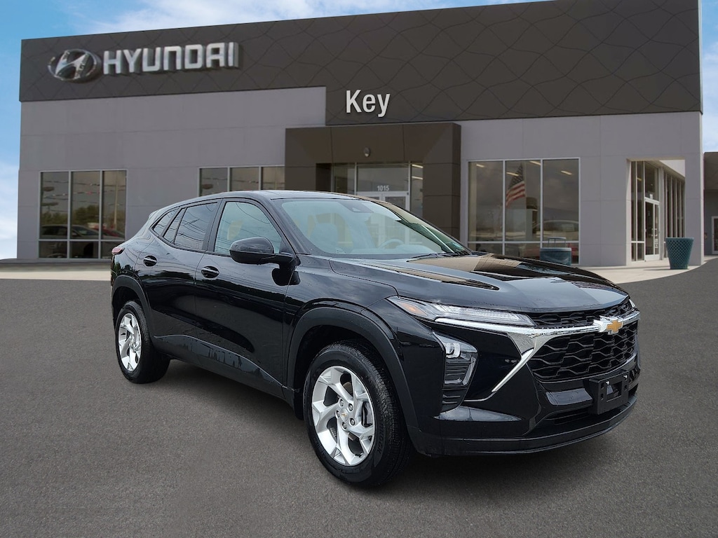 Used 2025 Chevrolet Trax LS SUV