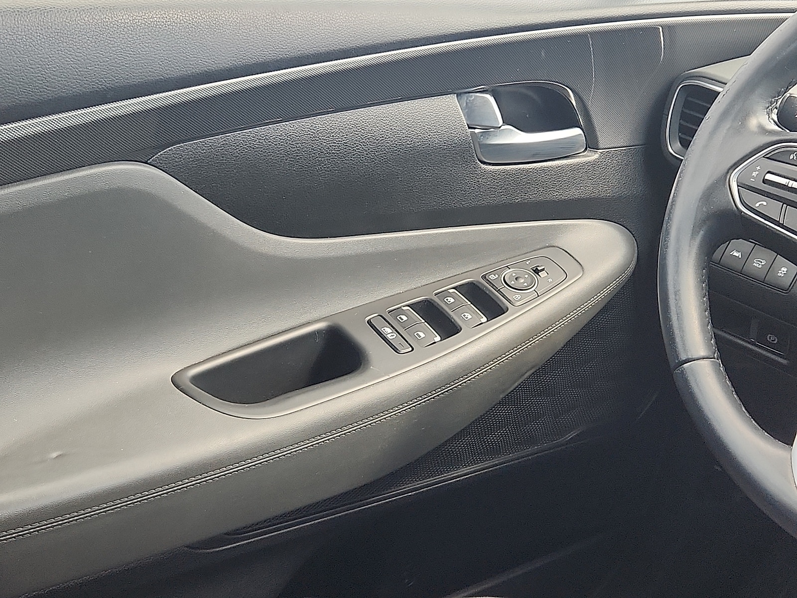 2022 Hyundai Santa Fe SEL - Photo 12