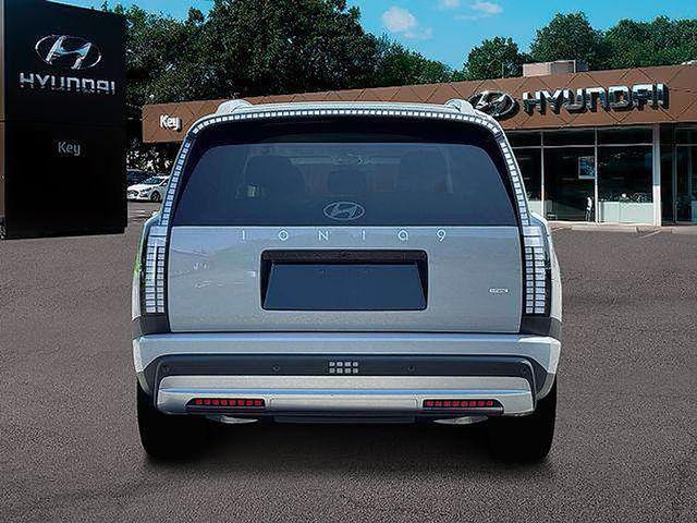 2026 Hyundai IONIQ 9 SE - Photo 8
