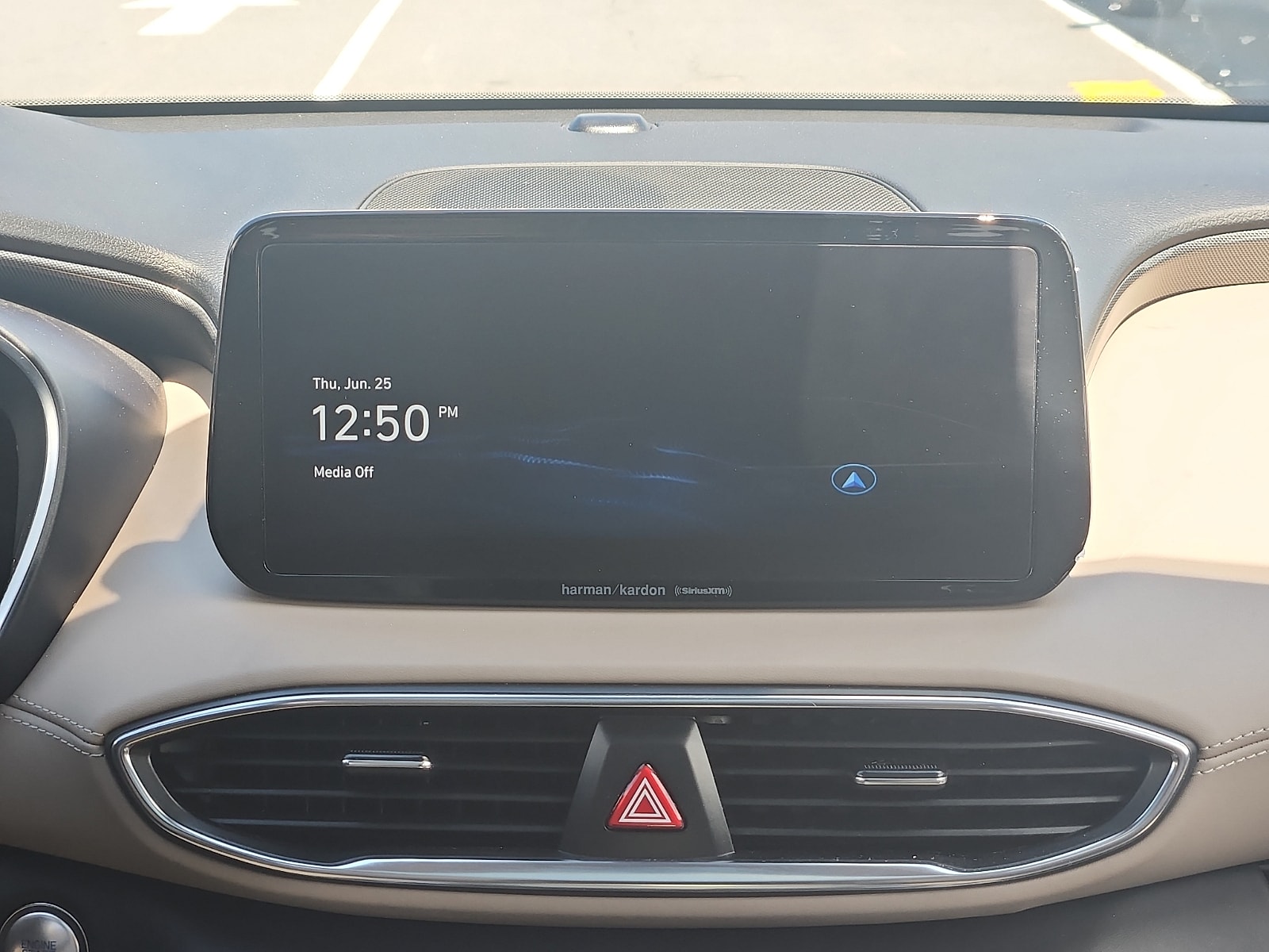 2023 Hyundai Santa Fe Limited HEV - Photo 17
