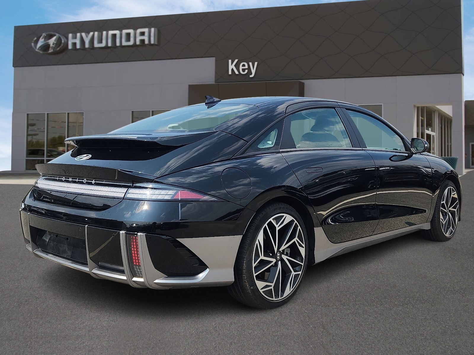 2023 Hyundai IONIQ 6 SEL - Photo 4