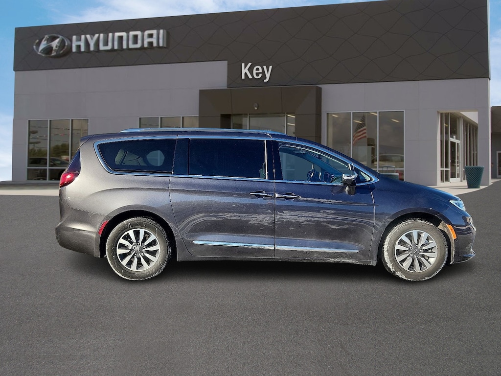 Used 2021 Chrysler Pacifica Hybrid Limited Van Passenger Van