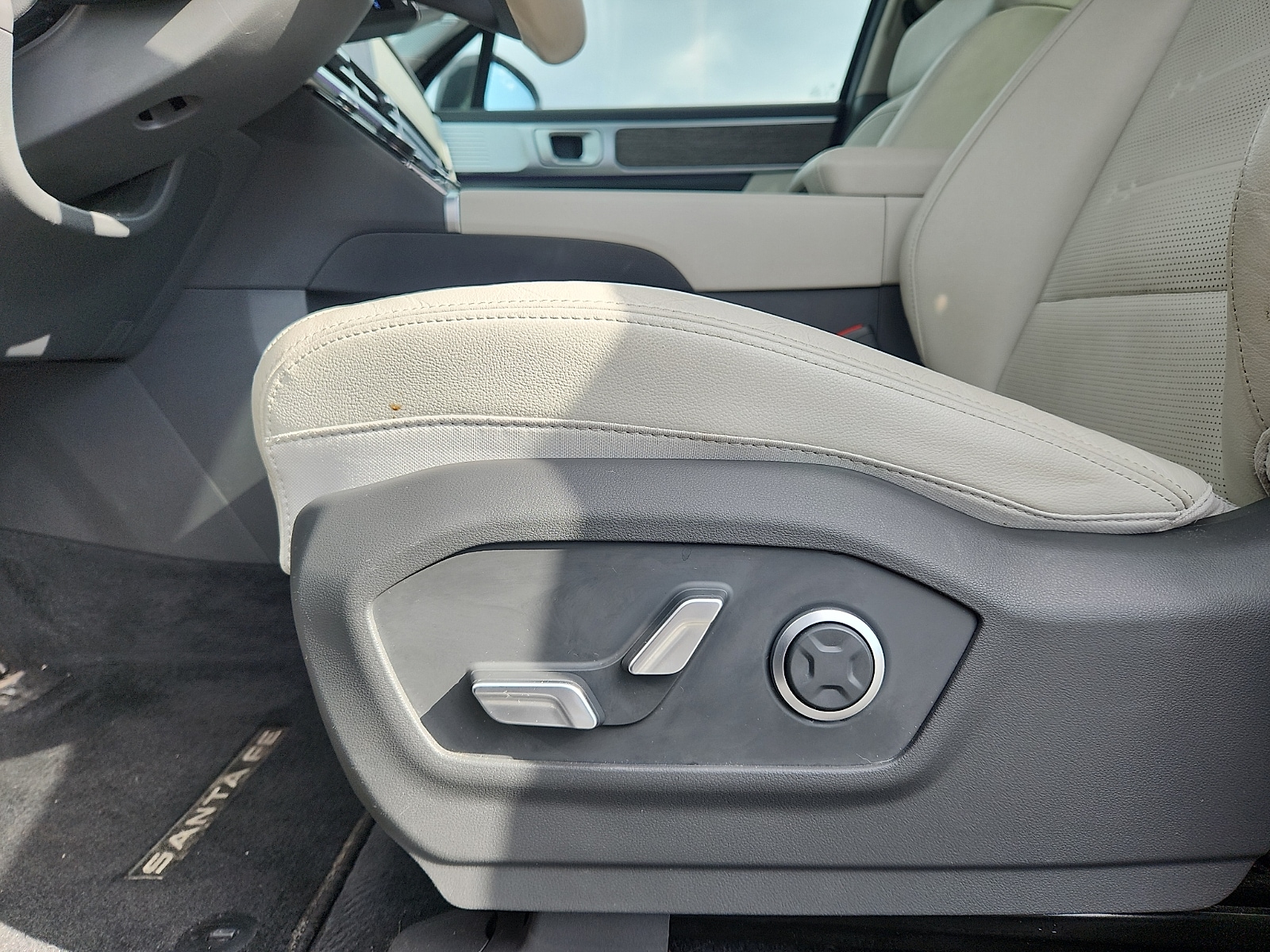 2024 Hyundai Santa Fe Limited - Photo 24