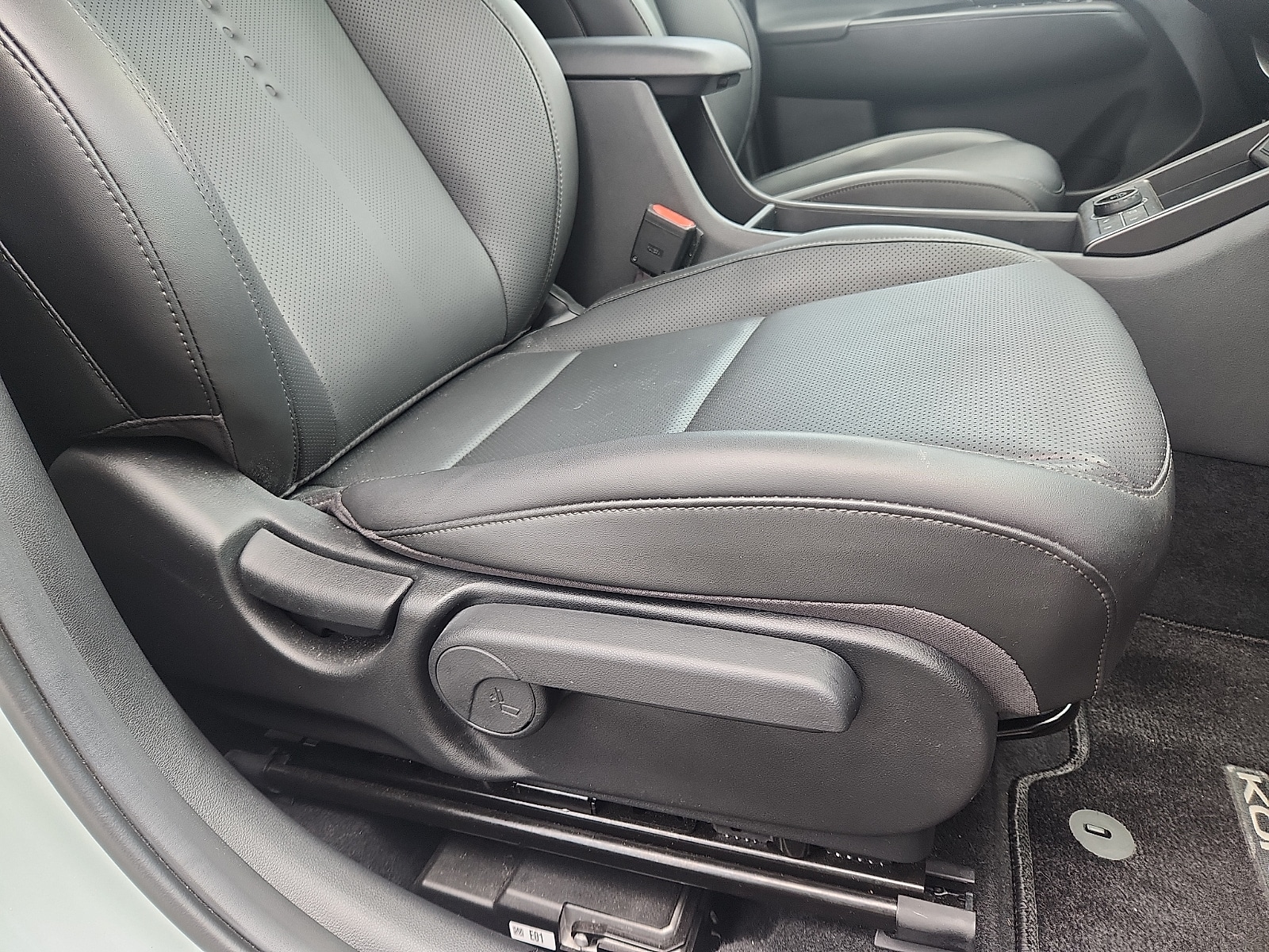 2024 Hyundai Kona Limited - Photo 34