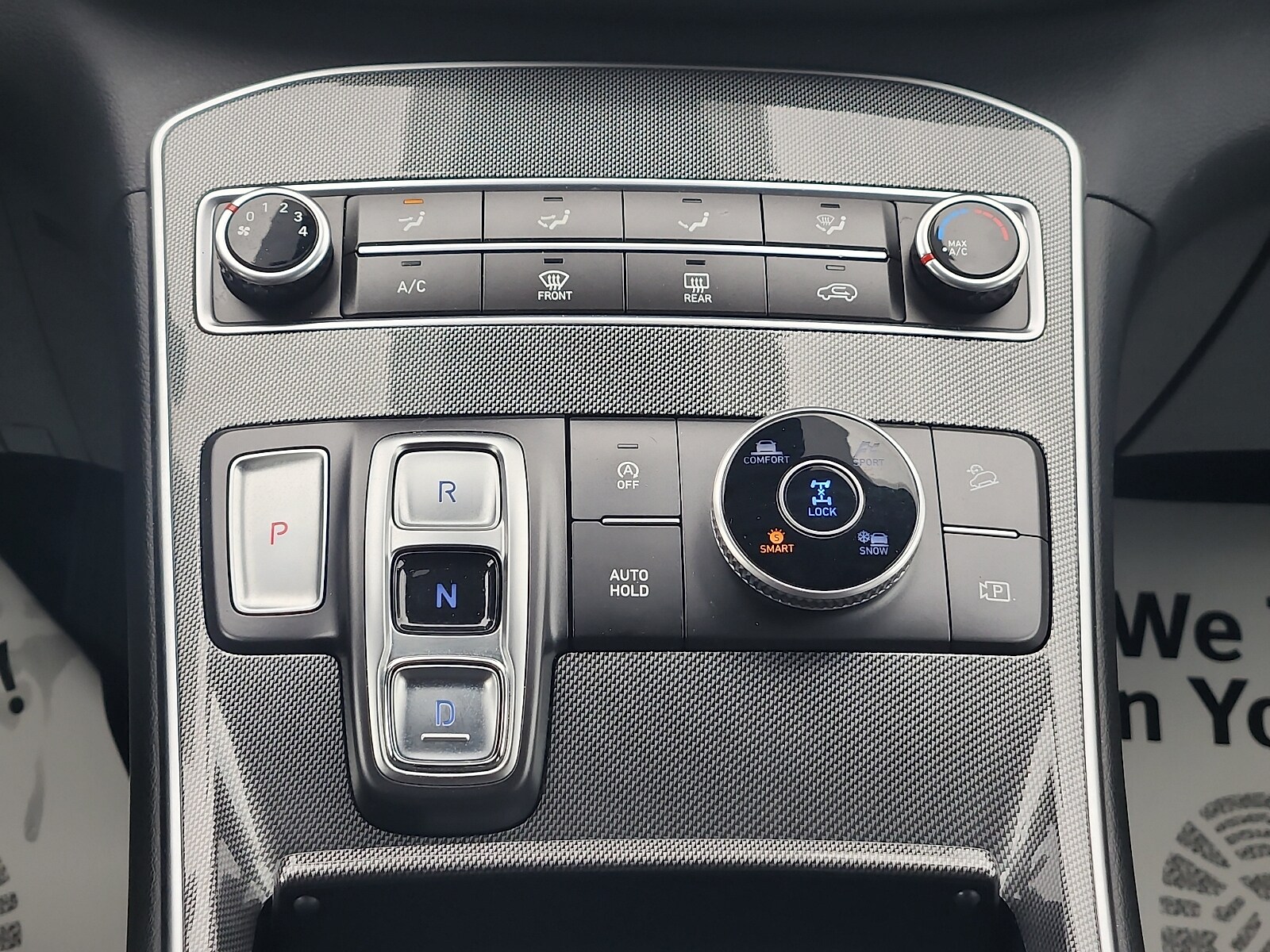 2023 Hyundai Santa Fe SE - Photo 18