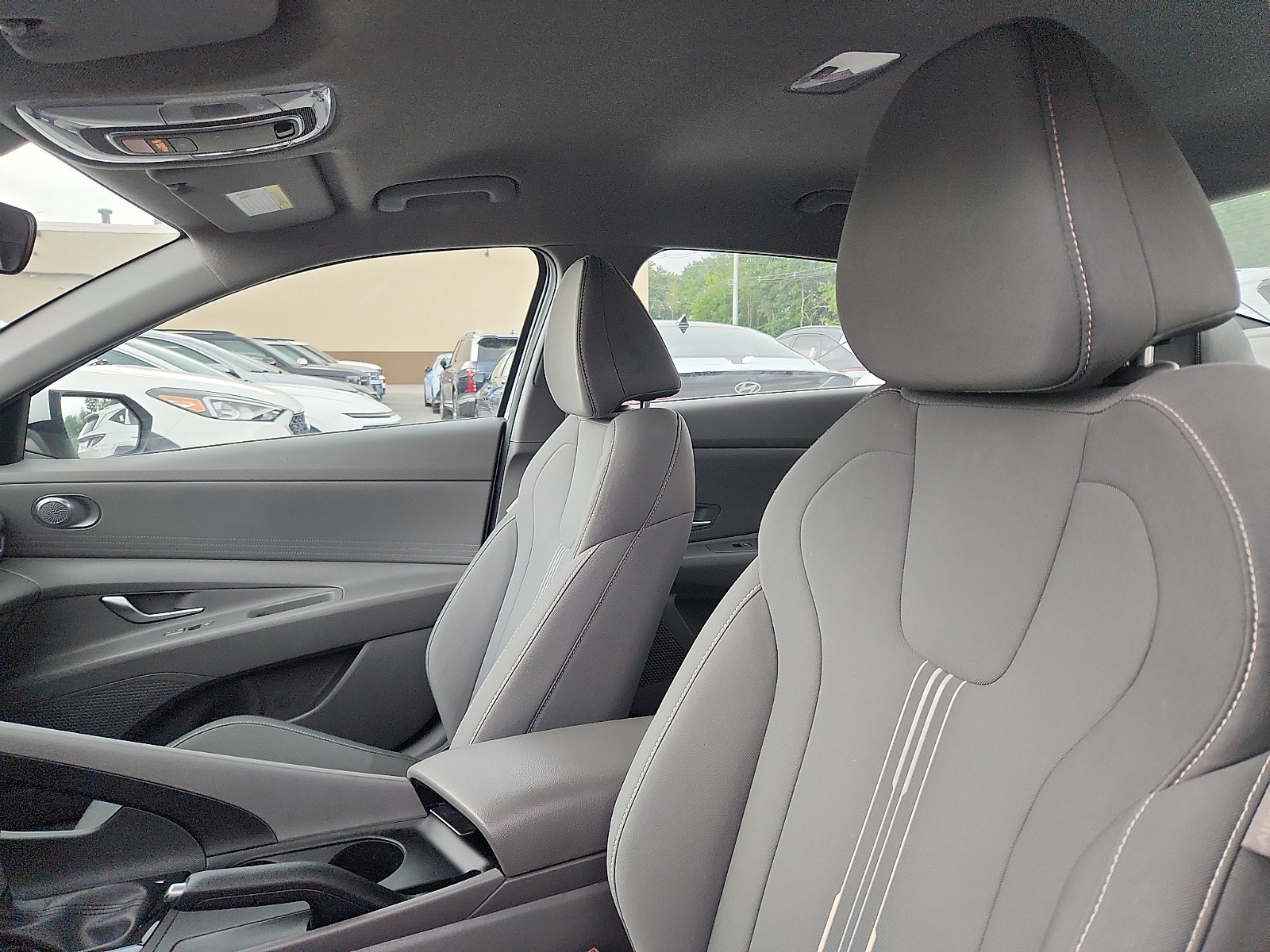2024 Hyundai Elantra SEL - Photo 22