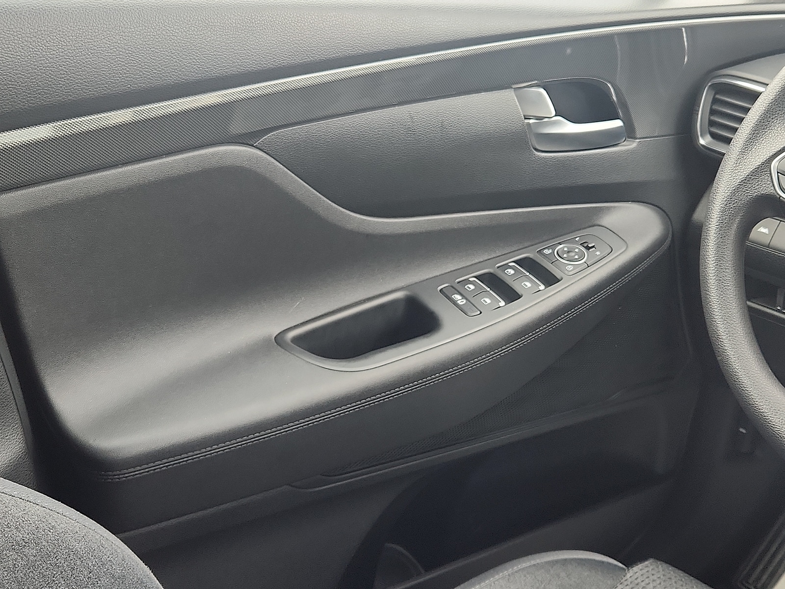 2023 Hyundai Santa Fe SE - Photo 12