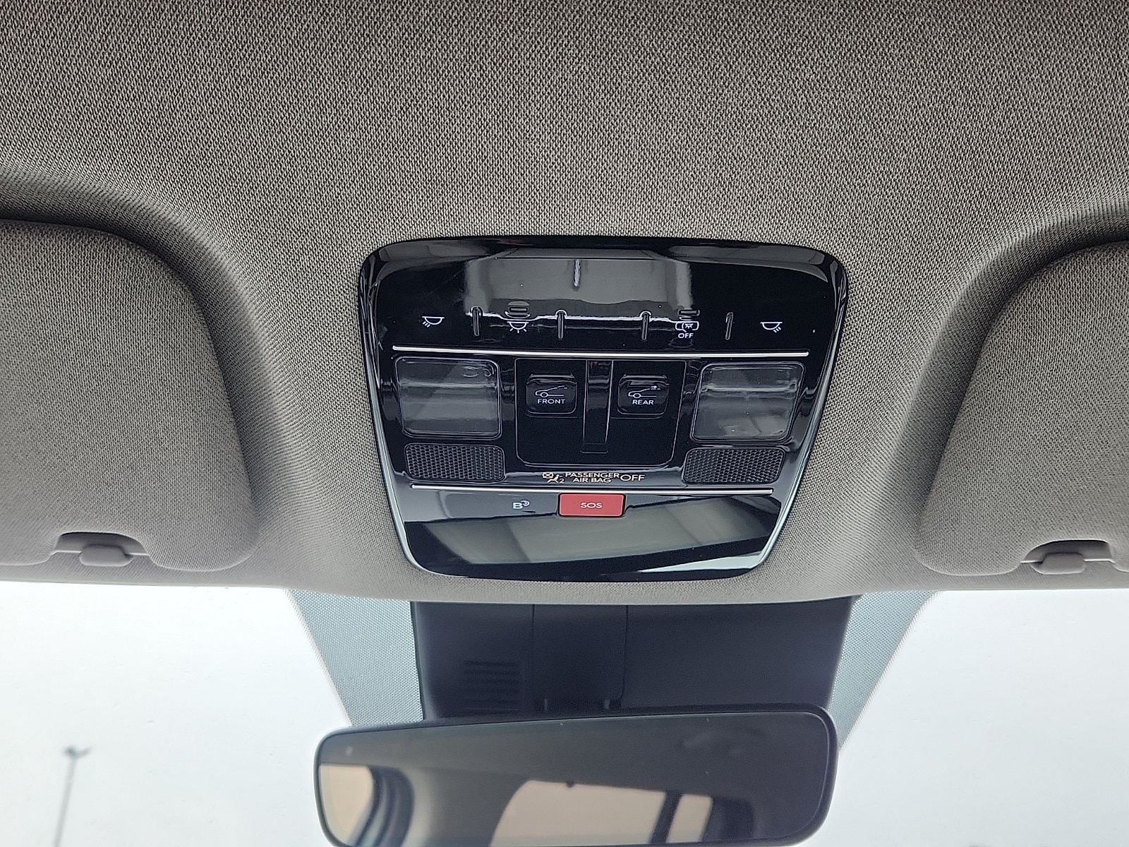 2025 Hyundai Santa Fe Limited - Photo 20