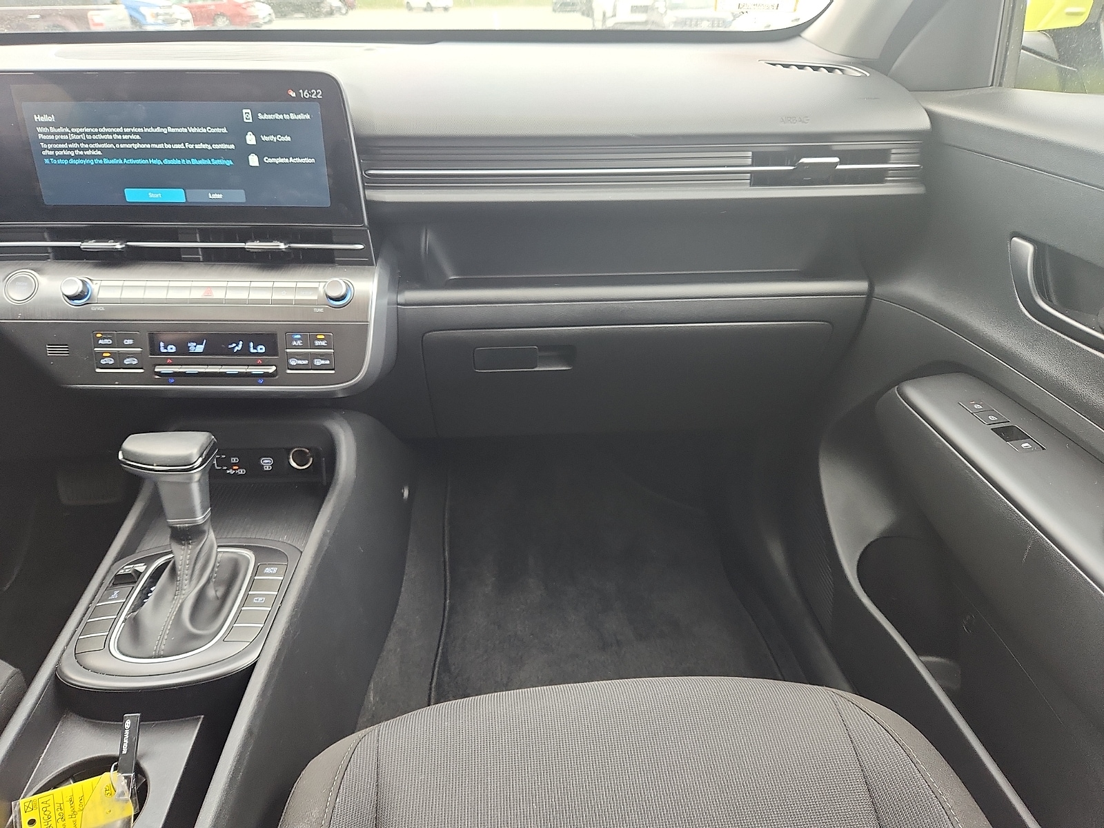 2024 Hyundai Kona SEL - Photo 11