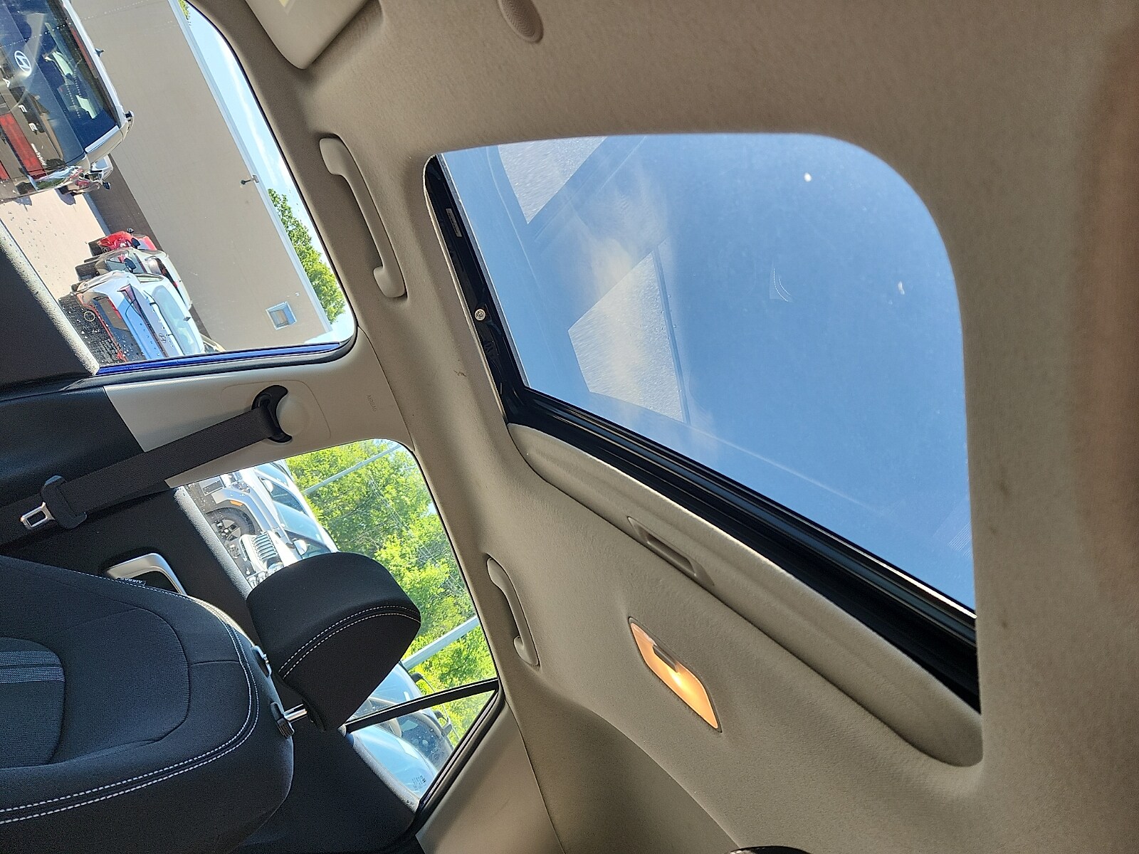 2023 Hyundai Venue SEL - Photo 22