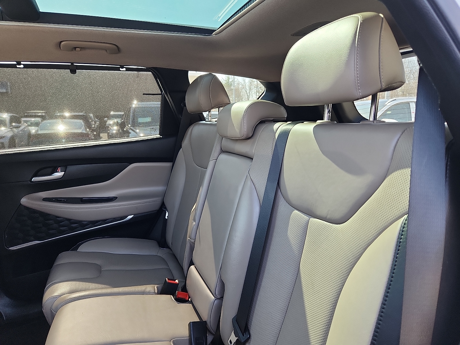 2022 Hyundai Santa Fe Limited - Photo 26