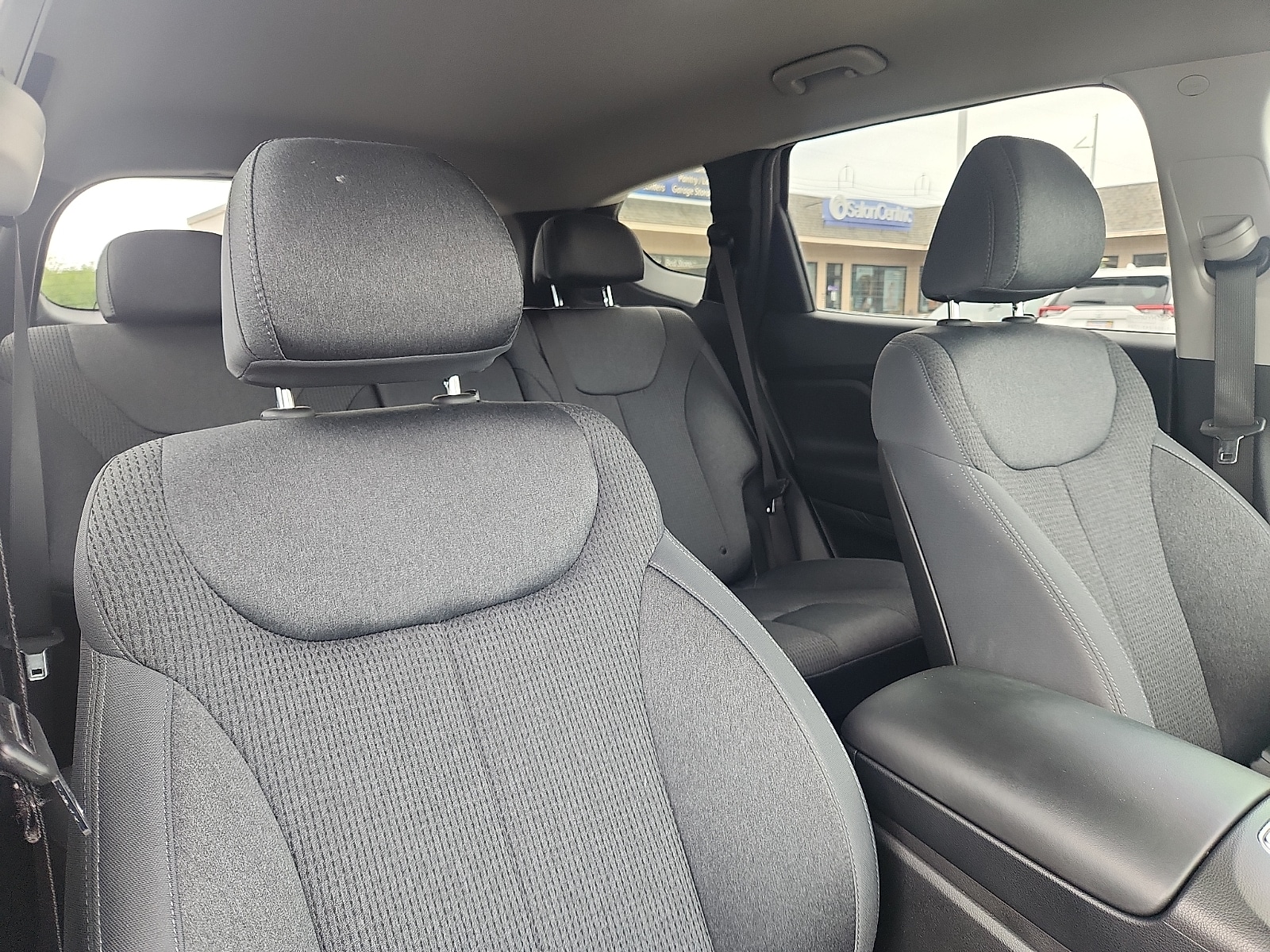 2023 Hyundai Santa Fe SE - Photo 32