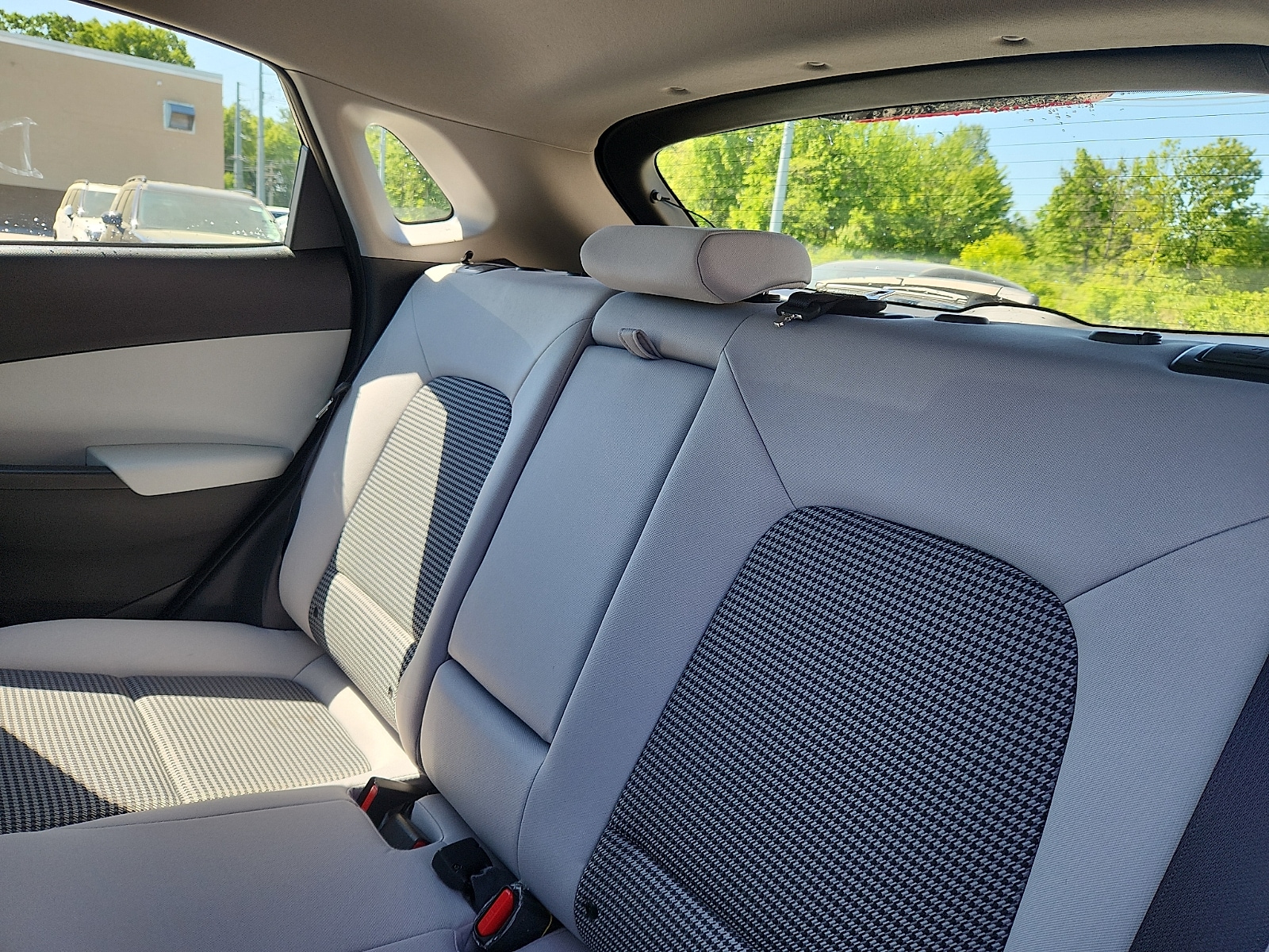 2023 Hyundai Kona SE - Photo 25