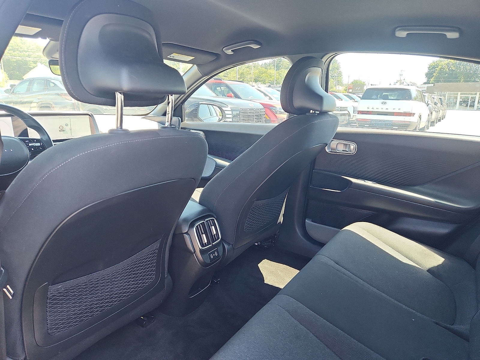2025 Hyundai IONIQ 6 SE - Photo 23