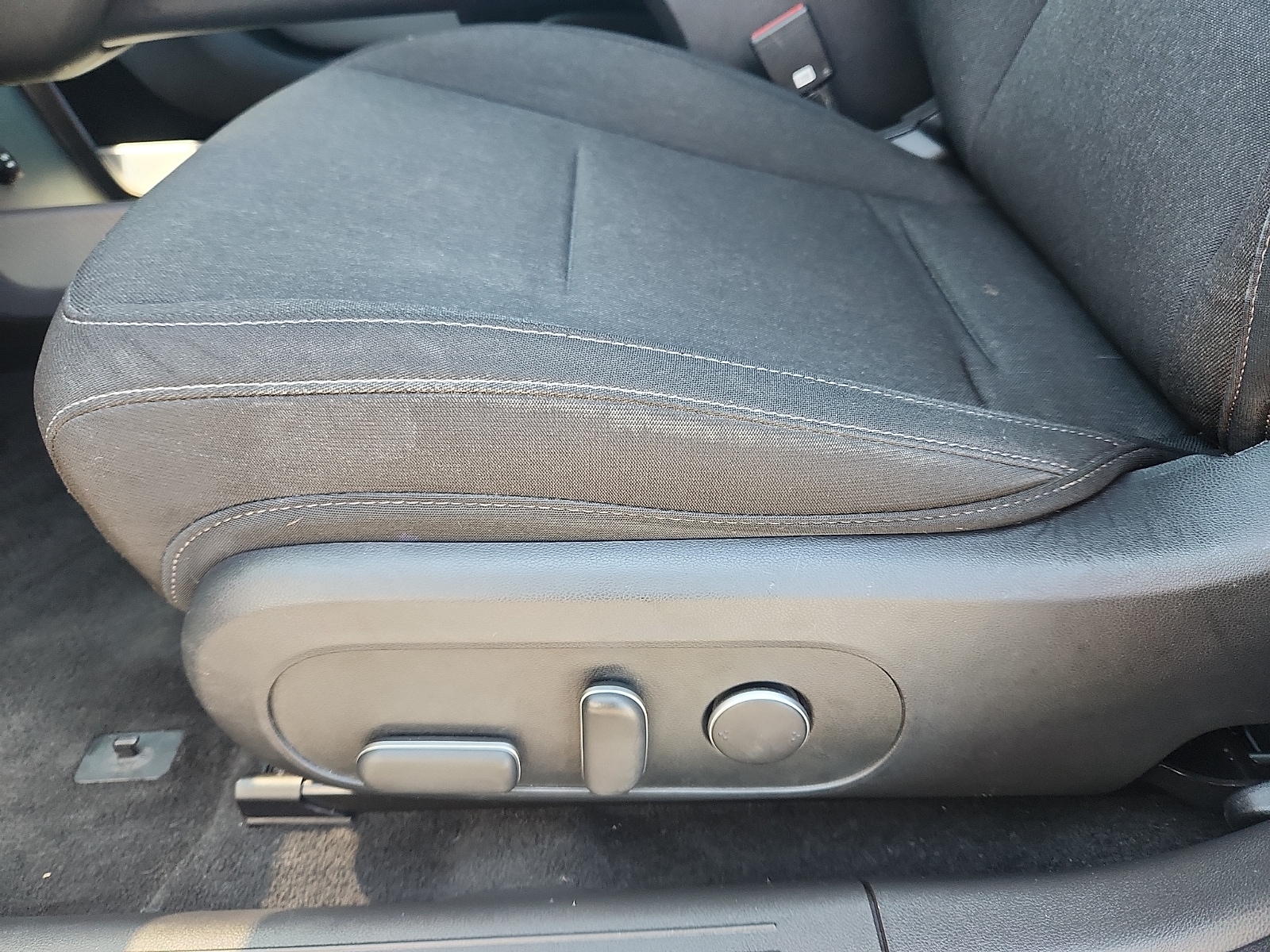 2025 Hyundai IONIQ 6 SE - Photo 22