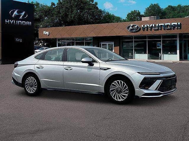 2025 Hyundai Sonata Hybrid Limited - Photo 12