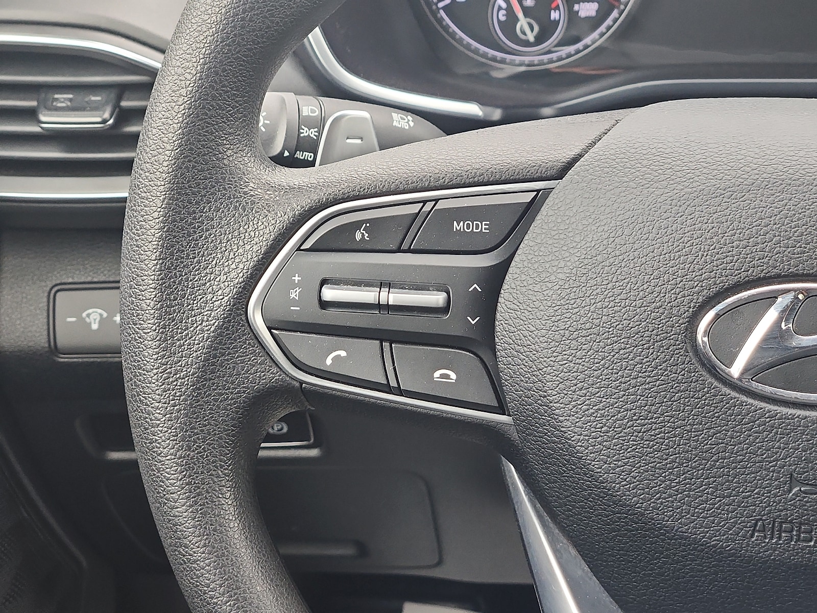 2023 Hyundai Santa Fe SE - Photo 15