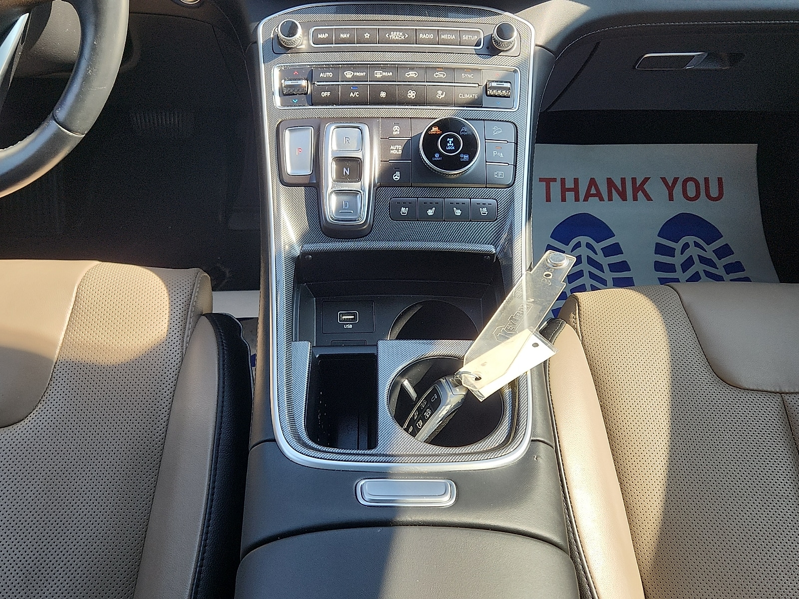 2022 Hyundai Santa Fe Limited - Photo 19