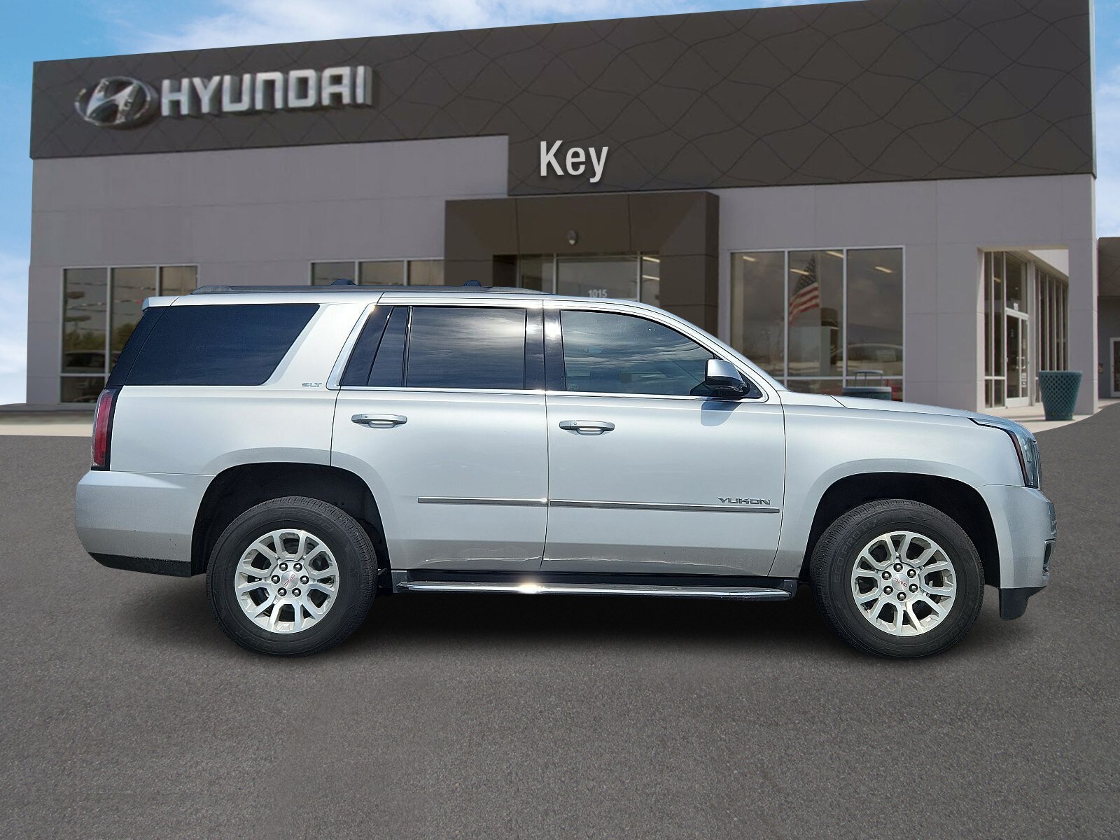 2018 Gmc Yukon SLT photo 2