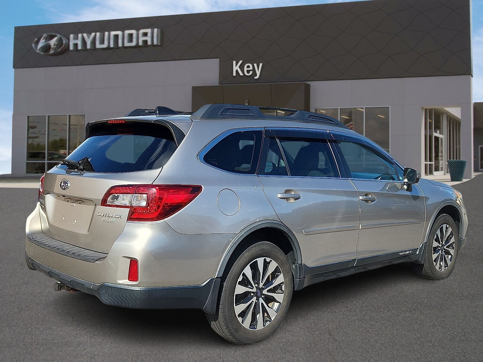 2016 Subaru Outback 2.5i Limited photo 3