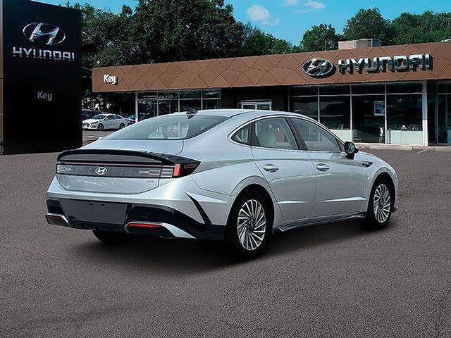2025 Hyundai Sonata Hybrid Limited - Photo 9