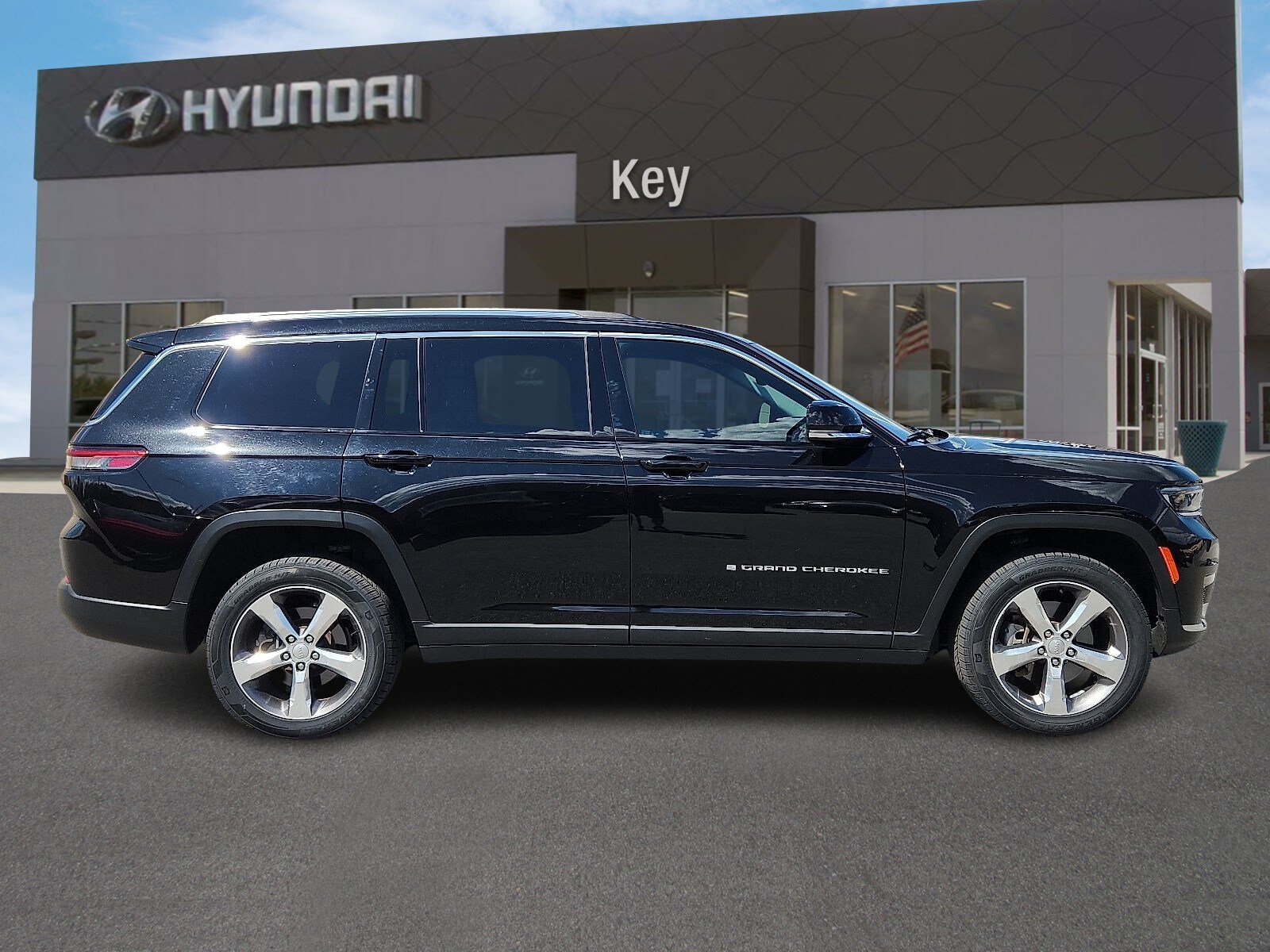 2021 Jeep Grand Cherokee Limited photo 2