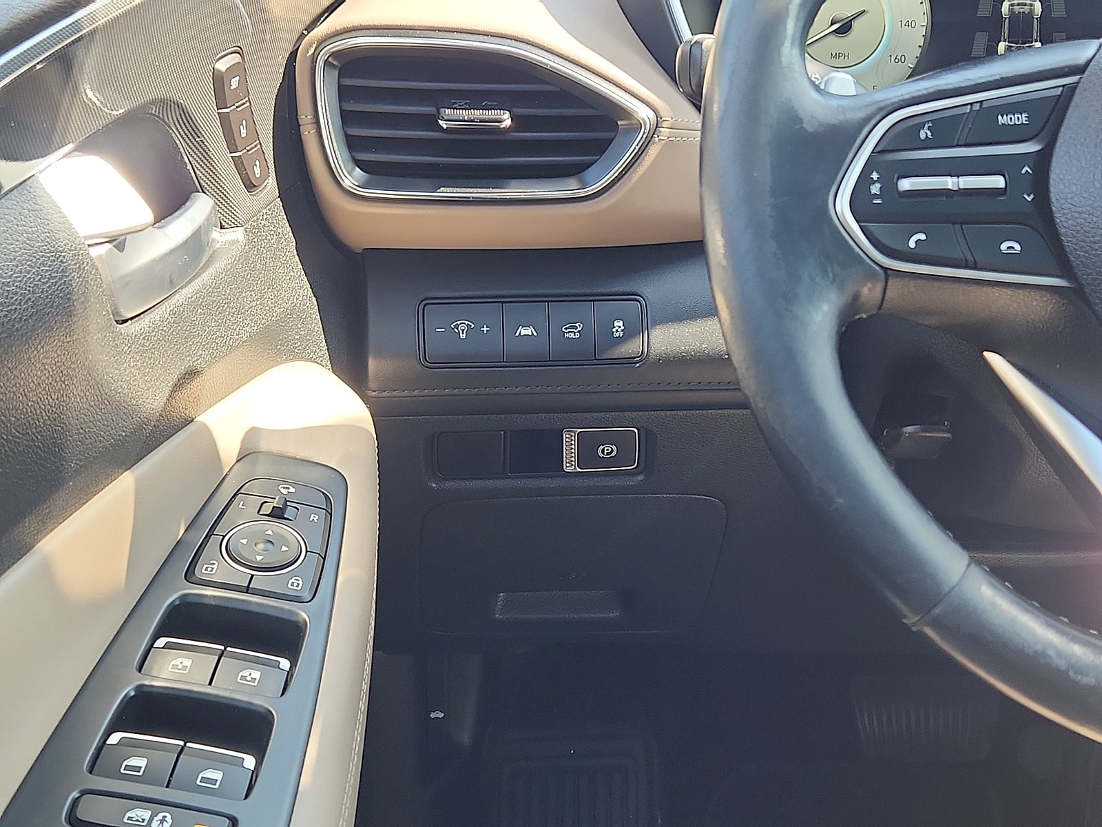 2022 Hyundai Santa Fe Limited - Photo 13