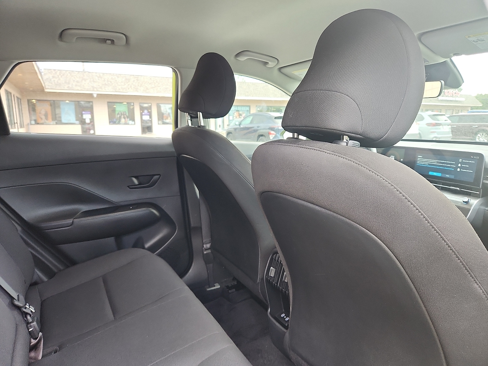 2024 Hyundai Kona SEL - Photo 28