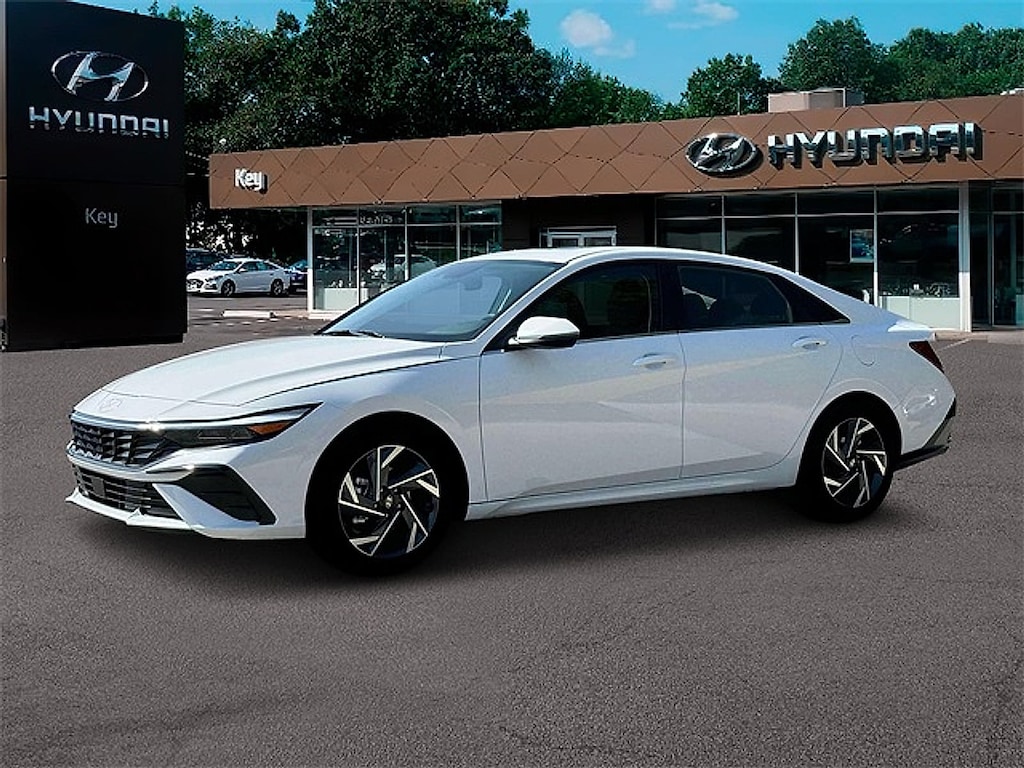 Used 2025 Hyundai Elantra Hybrid Limited Sedan