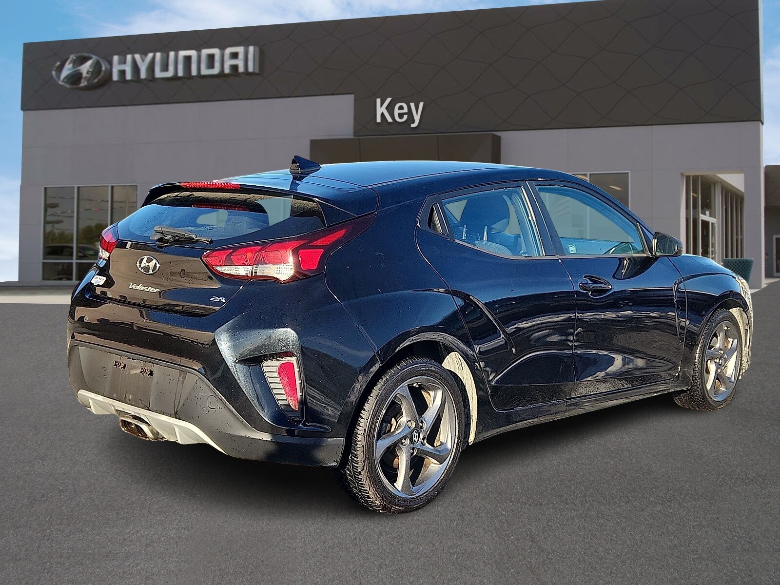 2019 Hyundai Veloster 2.0L Premium photo 3