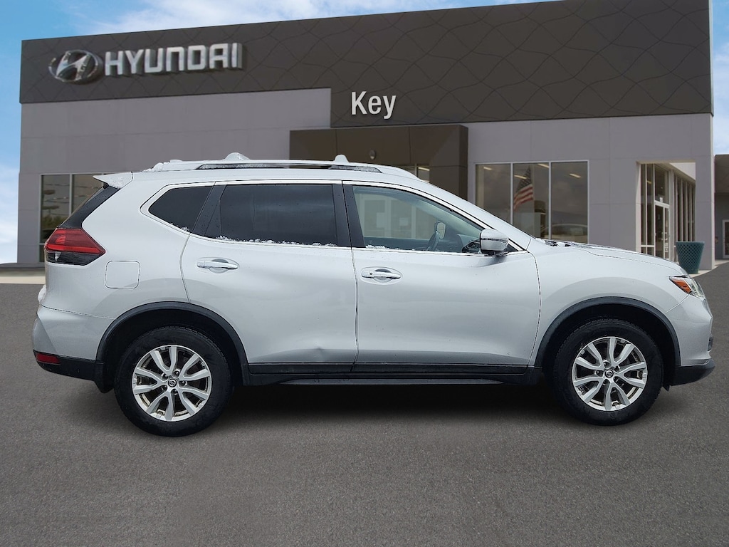 Used 2018 Nissan Rogue SV SUV