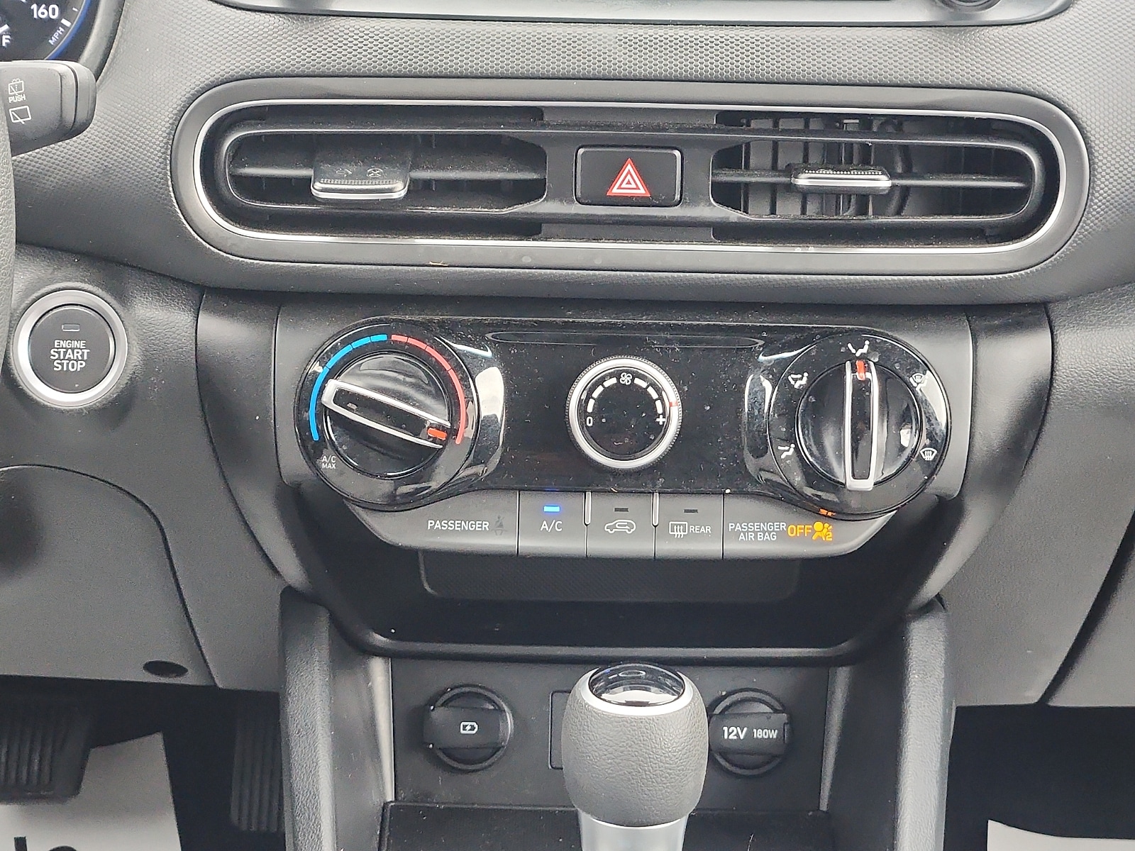 2023 Hyundai Kona SEL - Photo 18