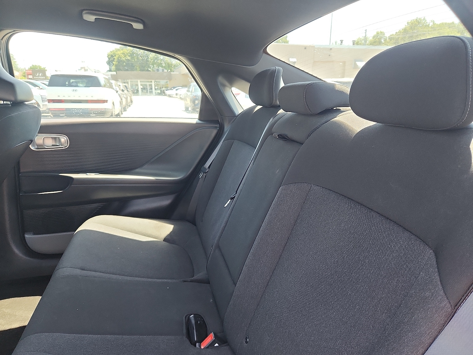 2025 Hyundai IONIQ 6 SE - Photo 24