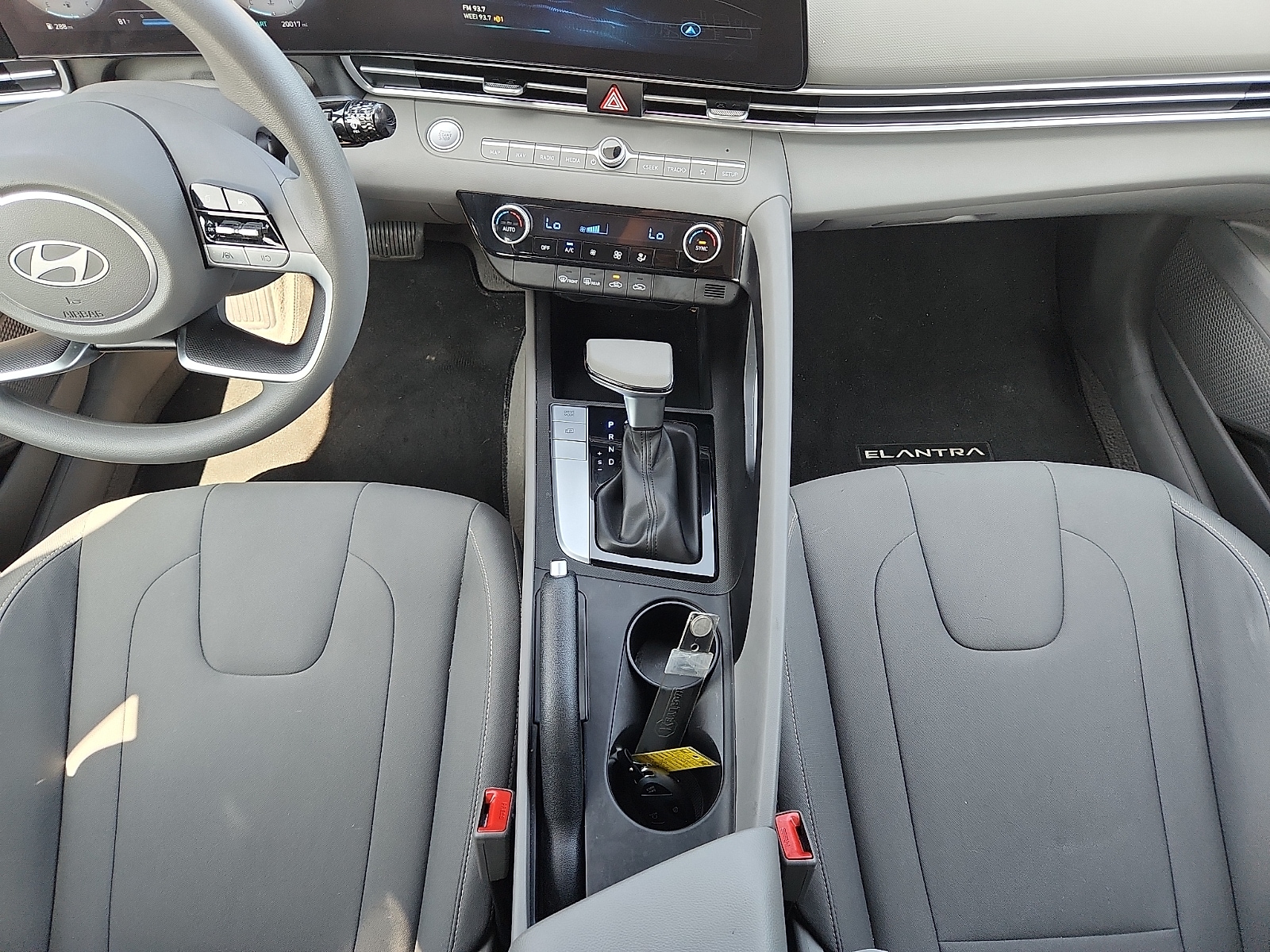 2024 Hyundai Elantra SEL - Photo 19