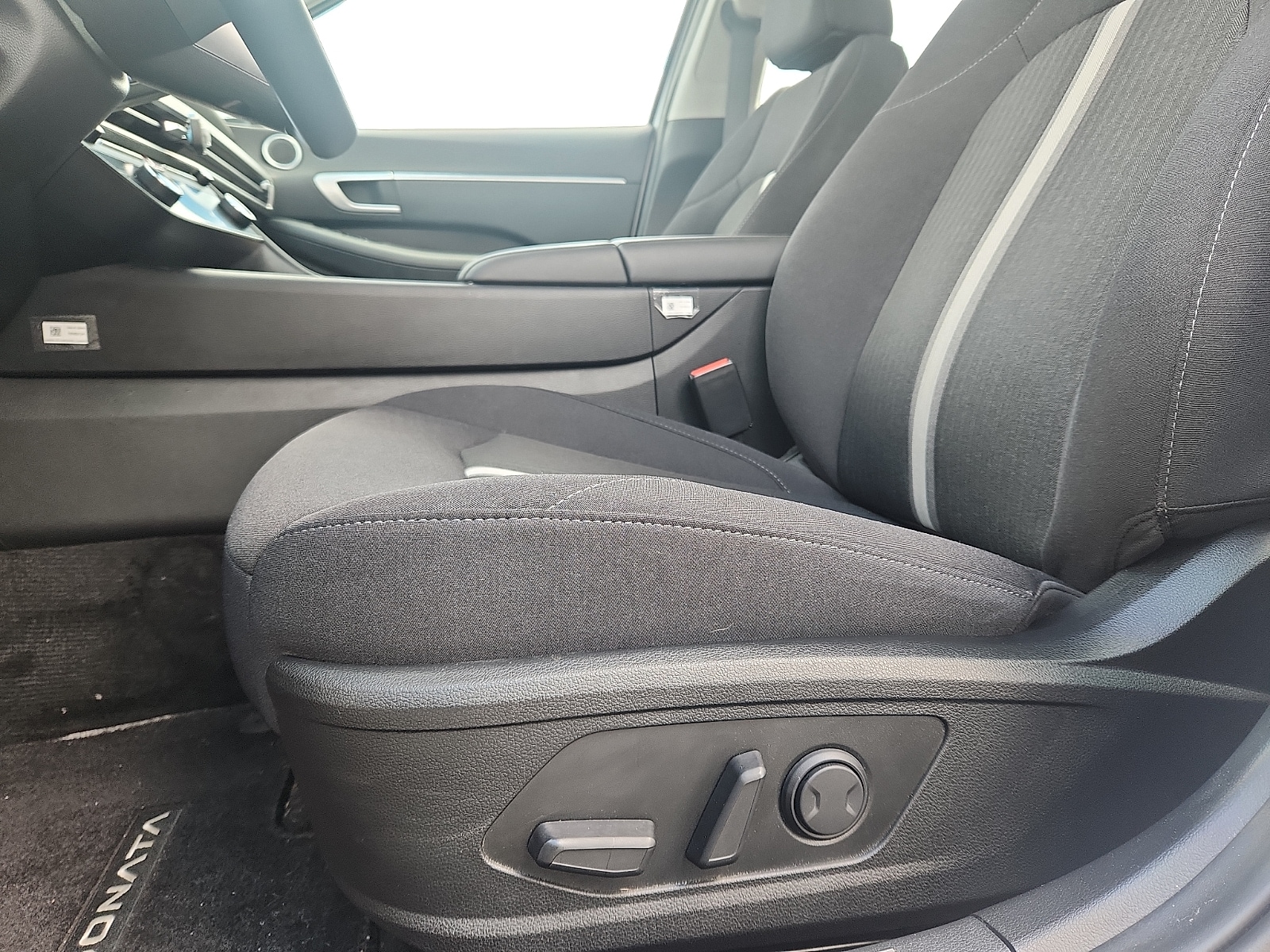 2025 Hyundai Sonata Hybrid SEL - Photo 23