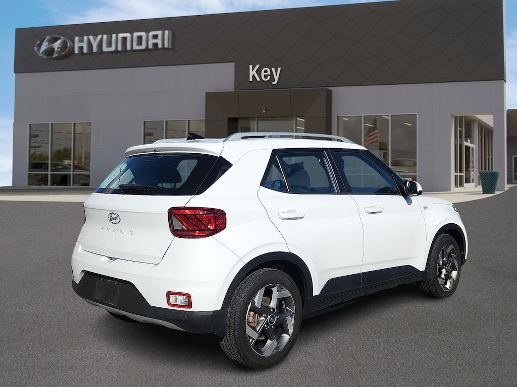 Used 2022 Hyundai Venue SEL SUV