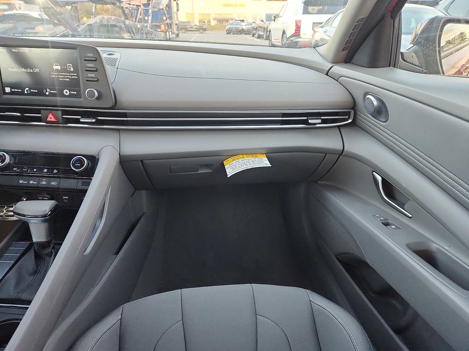 2025 Hyundai Elantra SEL - Photo 11