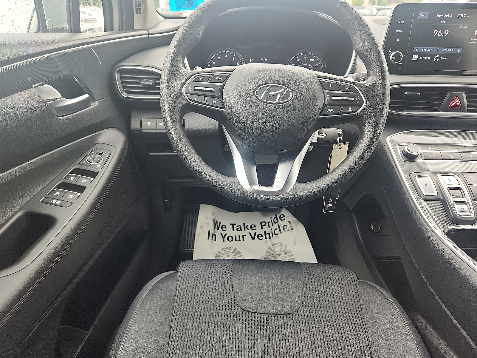 2023 Hyundai Santa Fe SE - Photo 10