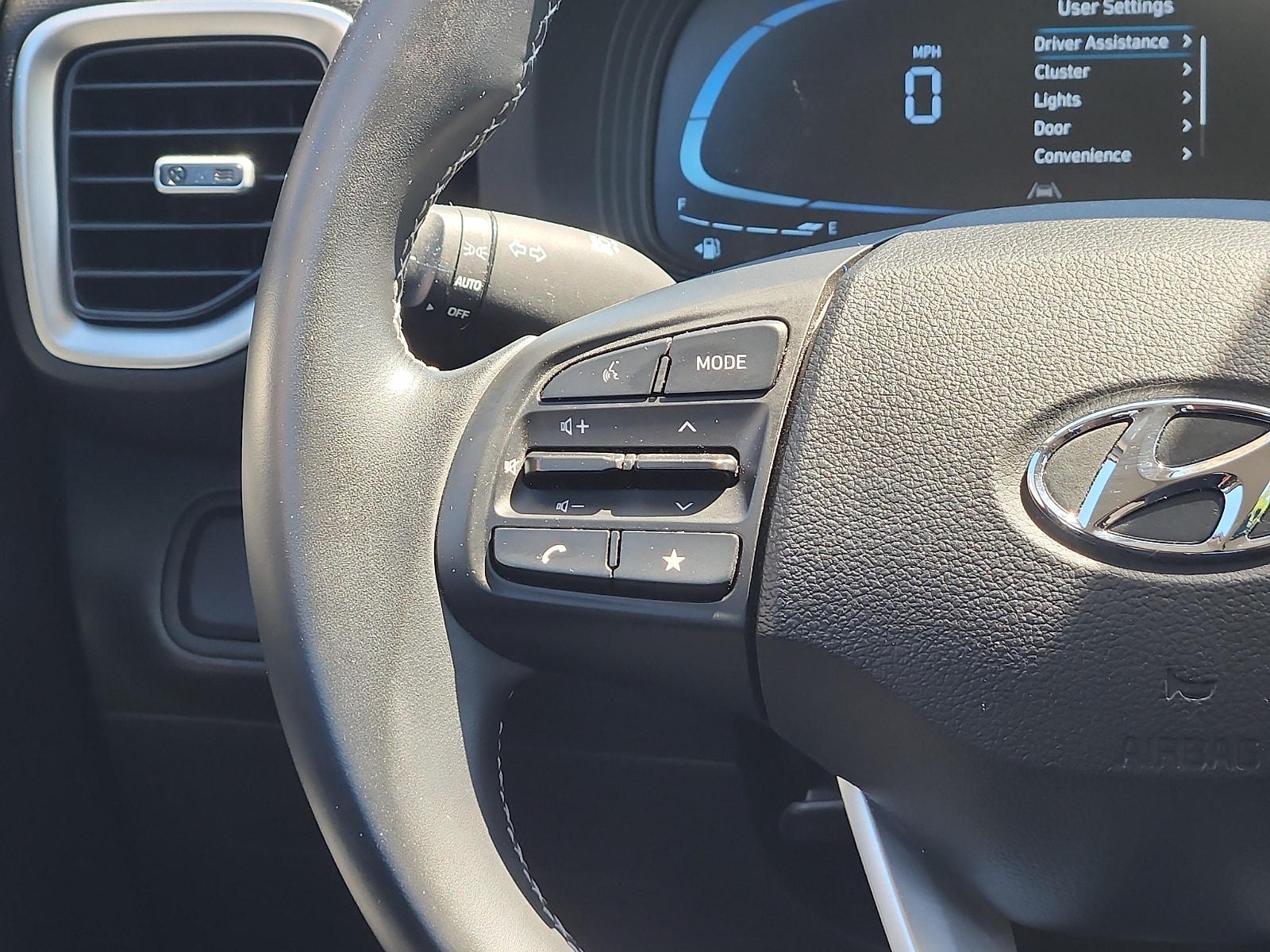 2023 Hyundai Venue SEL - Photo 15